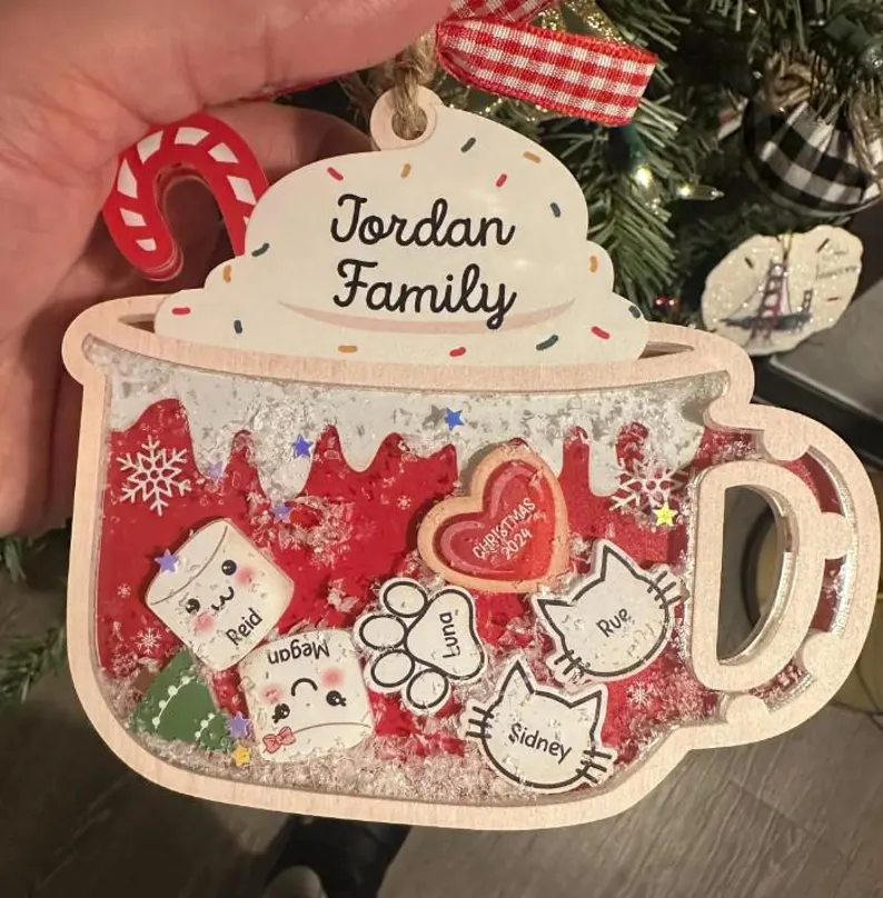 Personalized Family Shaker Ornament with Pets, Custom Christmas Ornament, Family Name Keepsake, Acrylic 4D Moving Ornament, Holiday Gift - Image 3